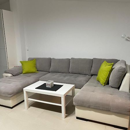 Apartament Rodzinny Ostrowiec Sw Островець-Свентокшиський Екстер'єр фото