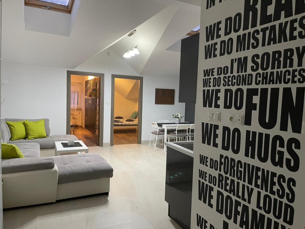 Apartament Rodzinny Ostrowiec Sw Островець-Свентокшиський Екстер'єр фото