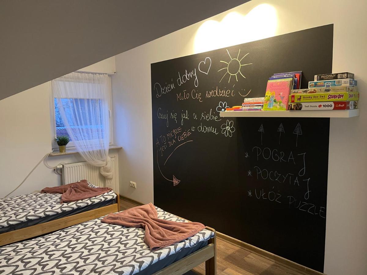 Apartament Rodzinny Ostrowiec Sw Островець-Свентокшиський Екстер'єр фото