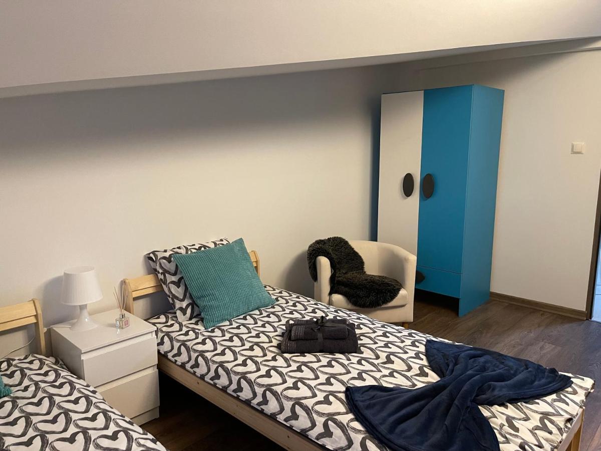 Apartament Rodzinny Ostrowiec Sw Островець-Свентокшиський Екстер'єр фото