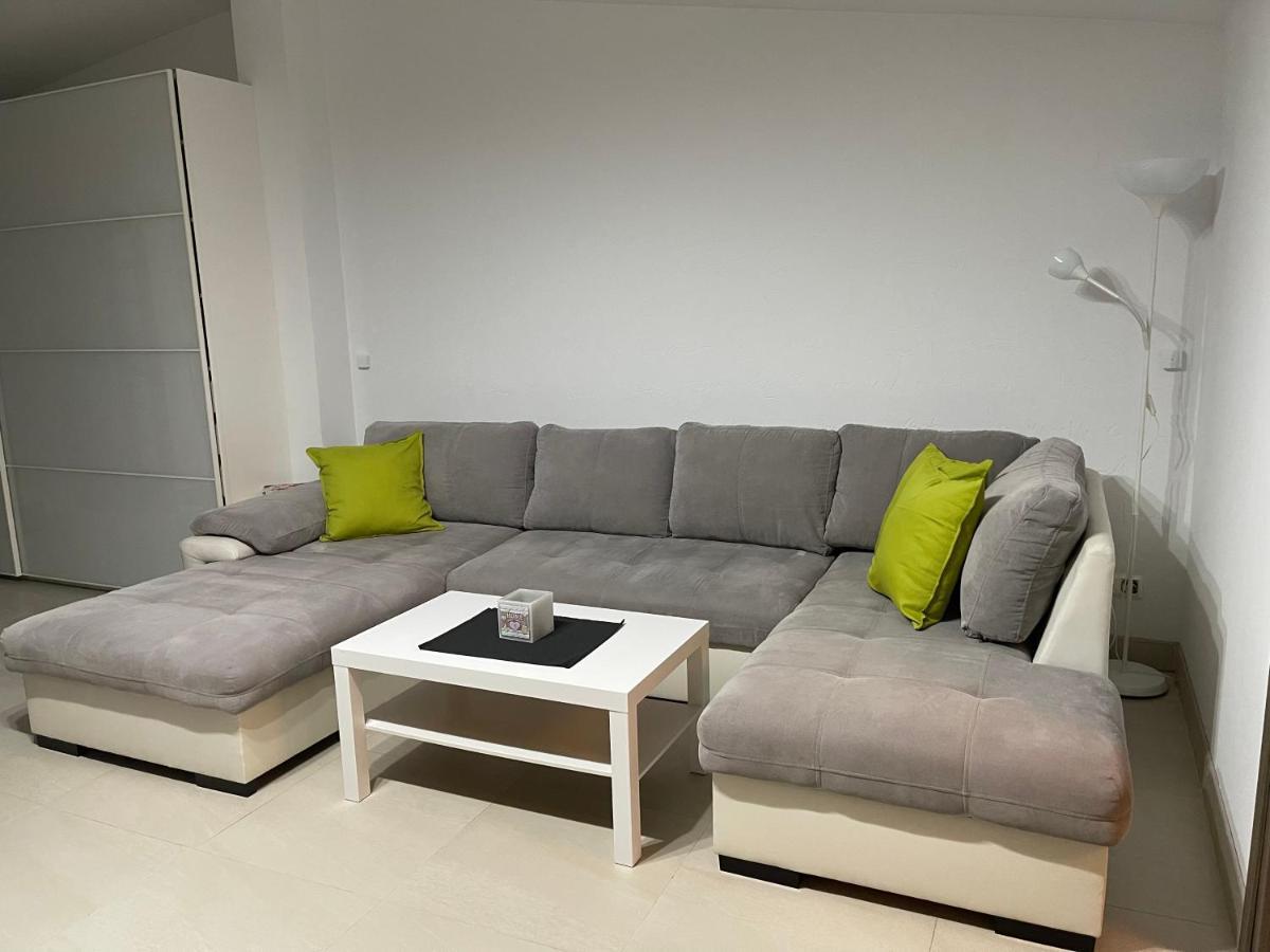 Apartament Rodzinny Ostrowiec Sw Островець-Свентокшиський Екстер'єр фото