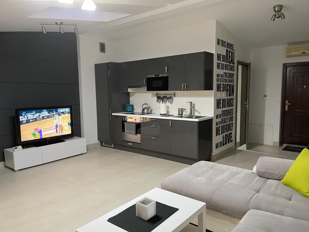 Apartament Rodzinny Ostrowiec Sw Островець-Свентокшиський Екстер'єр фото